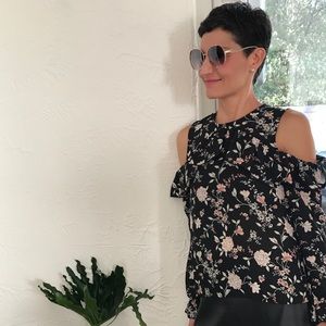 Meet your Posher, Anita